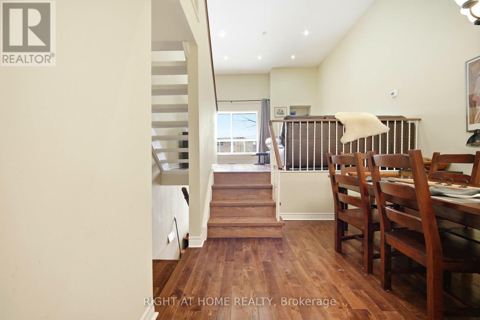 94 Dutch Myrtle Way, Toronto, Ontario  M3B 3K8 - Photo 10 - C13212314