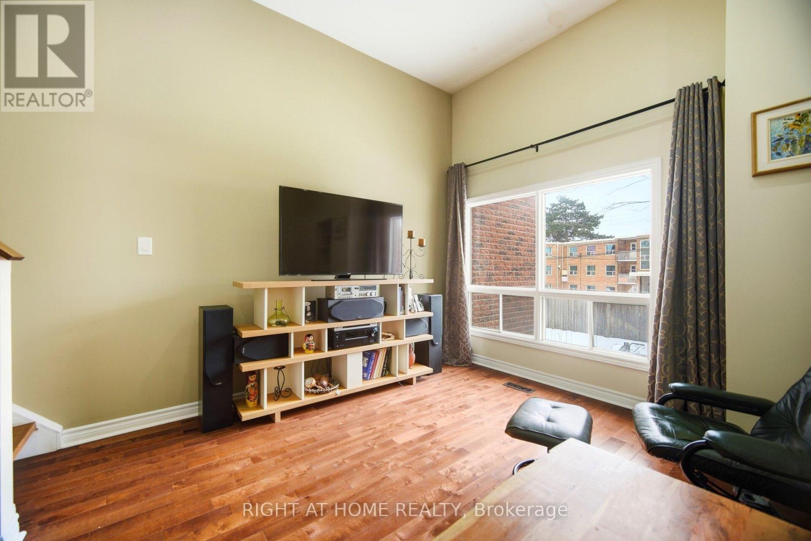 94 Dutch Myrtle Way, Toronto, Ontario  M3B 3K8 - Photo 18 - C13212314