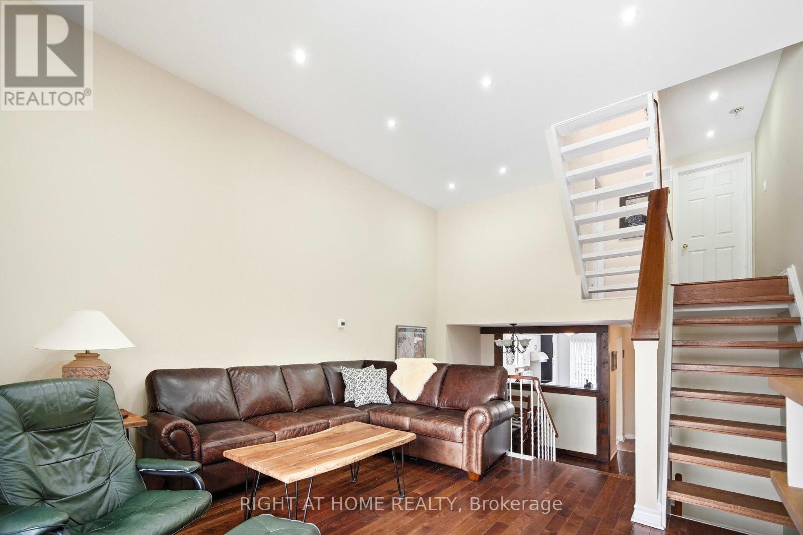 94 Dutch Myrtle Way, Toronto, Ontario  M3B 3K8 - Photo 19 - C13212314