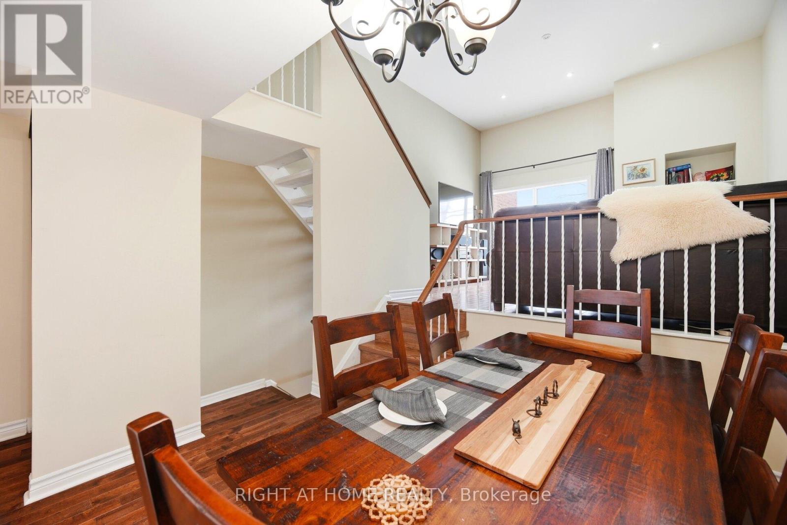 94 Dutch Myrtle Way, Toronto, Ontario  M3B 3K8 - Photo 9 - C13212314