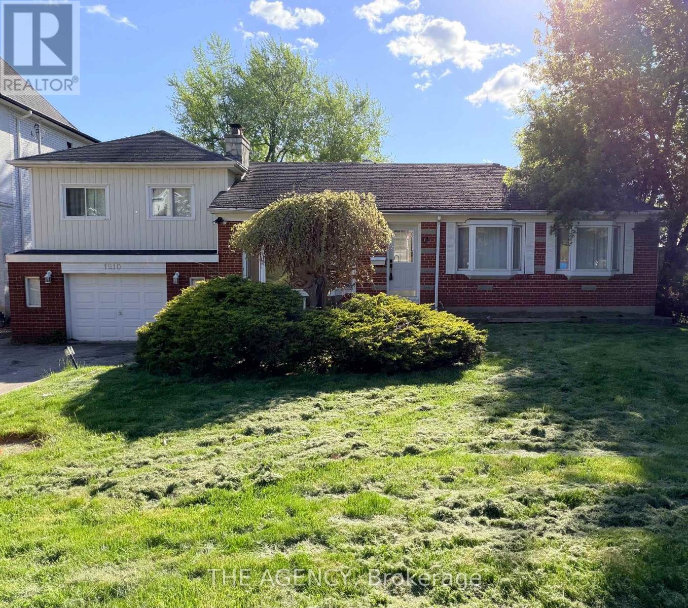 1910 Glendale Drive, Pickering, Ontario  L1V 1V7 - Photo 5 - E13212318
