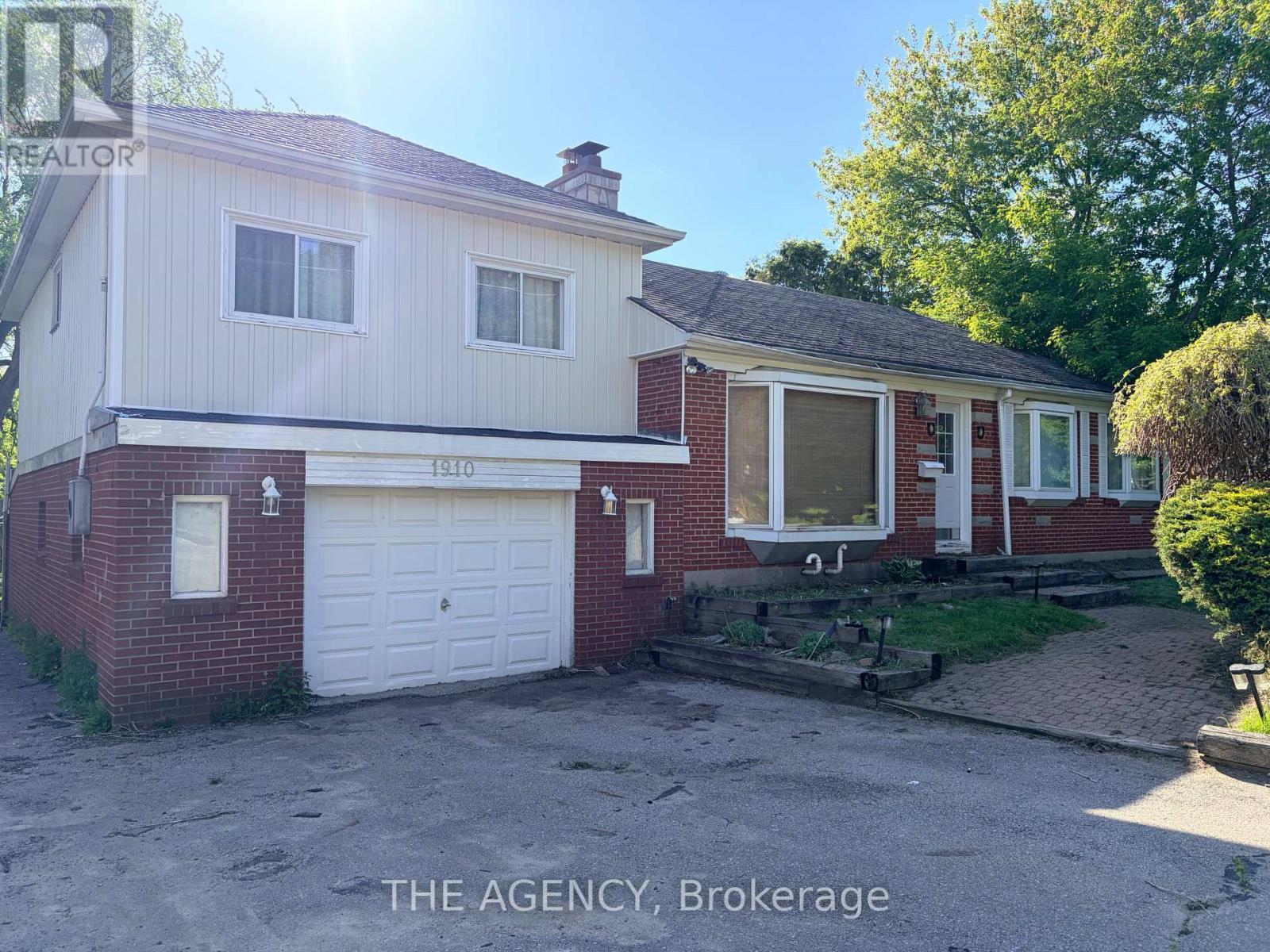 1910 Glendale Drive, Pickering, Ontario  L1V 1V7 - Photo 8 - E13212318