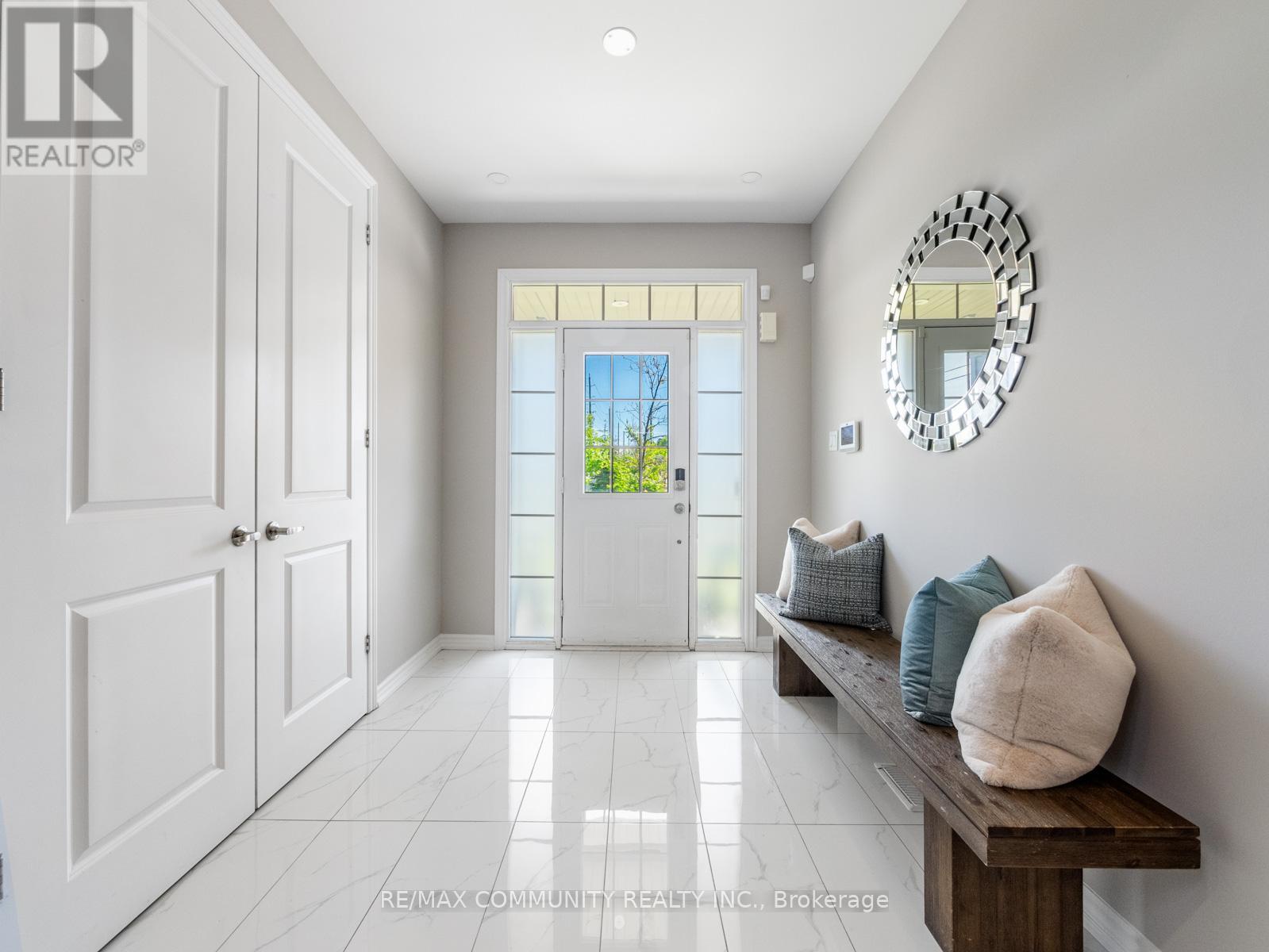 22 Coates Of Arms Lane, Ajax, Ontario L1T 3S2 - Photo 4 - E13212344