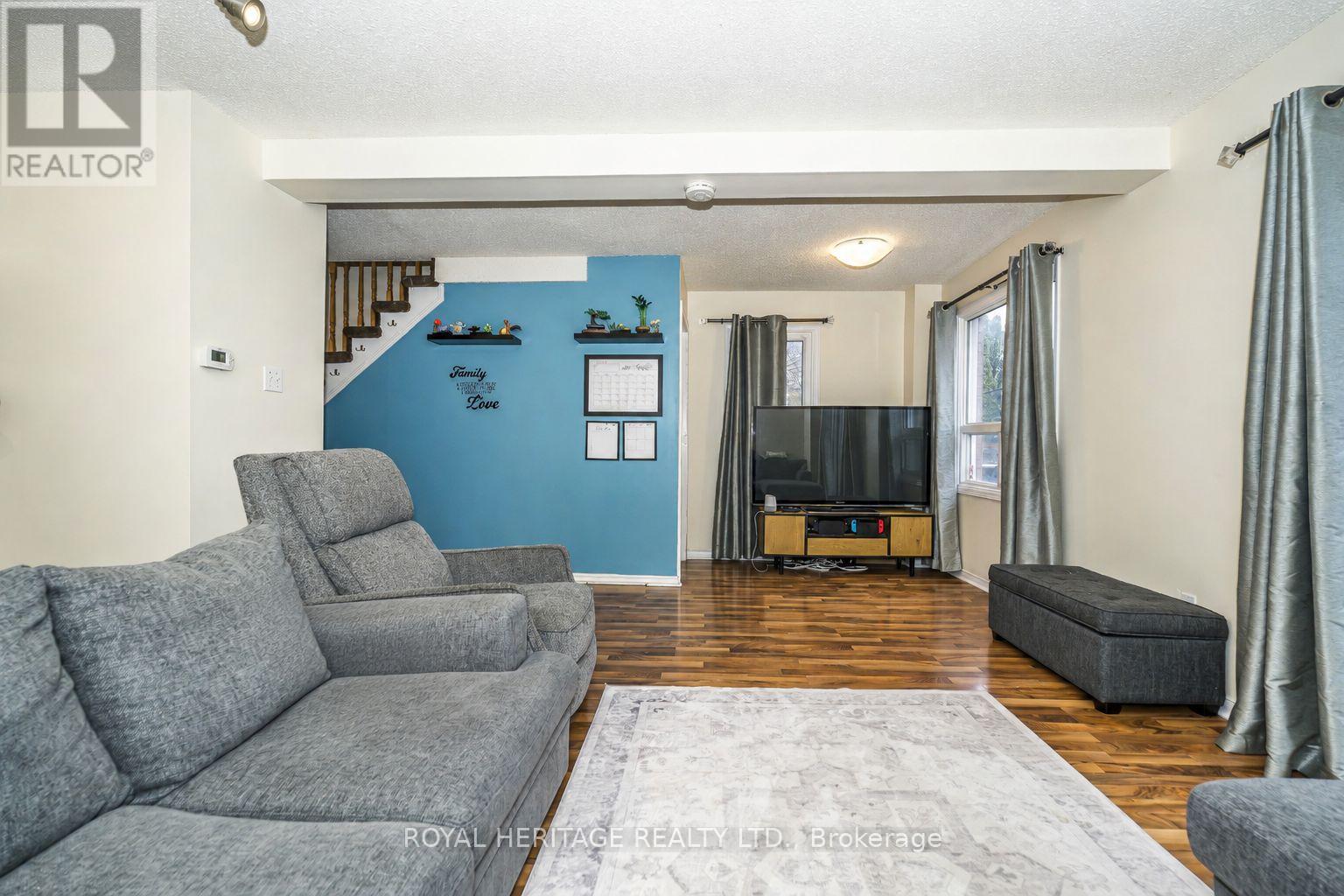 35 Hughes Crescent, Ajax, Ontario  L1T 3P9 - Photo 11 - E13212348