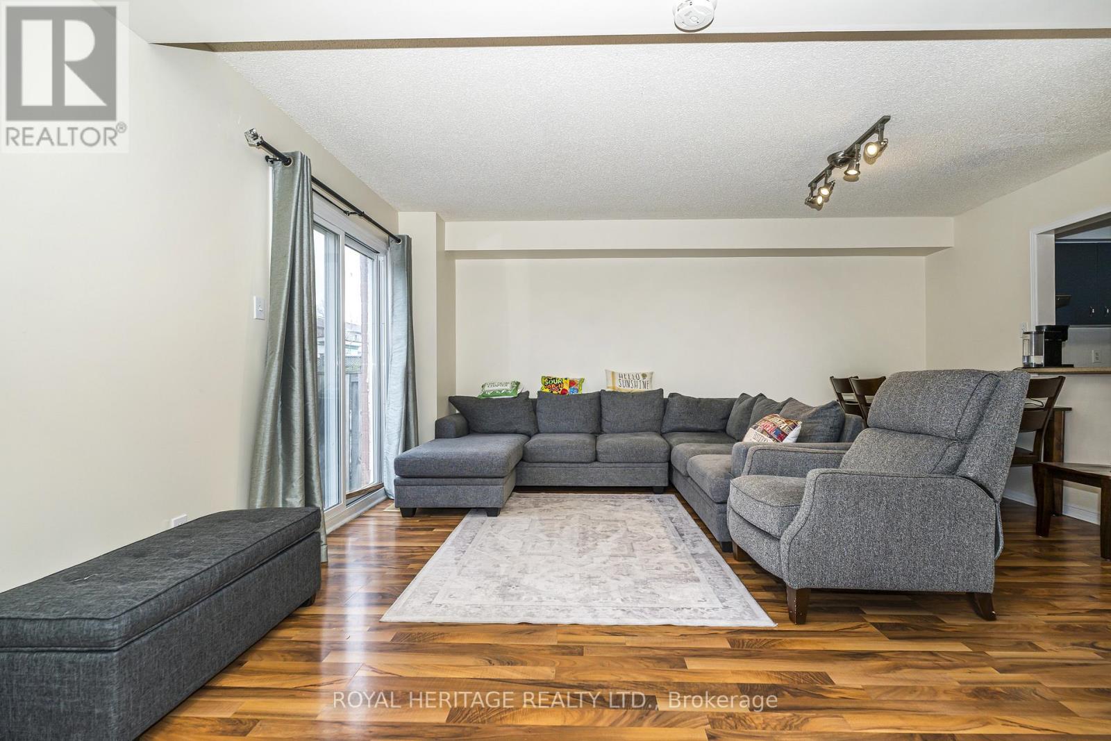 35 Hughes Crescent, Ajax, Ontario  L1T 3P9 - Photo 12 - E13212348