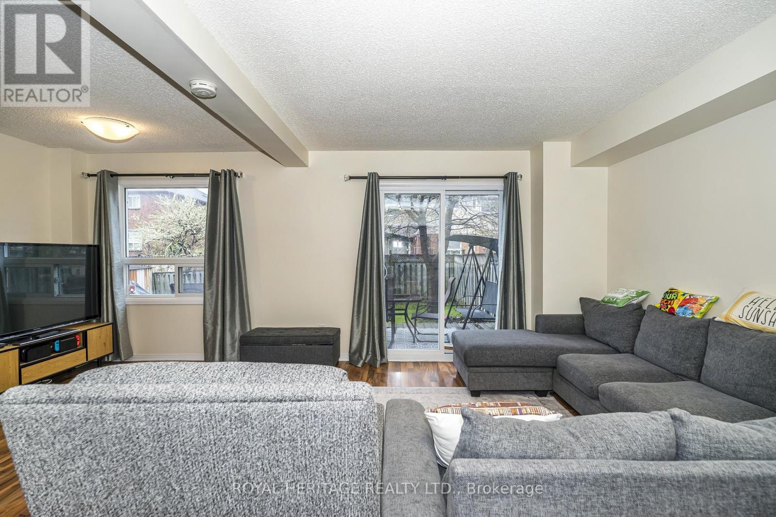 35 Hughes Crescent, Ajax, Ontario  L1T 3P9 - Photo 13 - E13212348