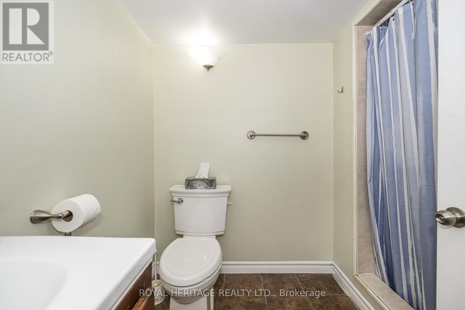 35 Hughes Crescent, Ajax, Ontario  L1T 3P9 - Photo 29 - E13212348