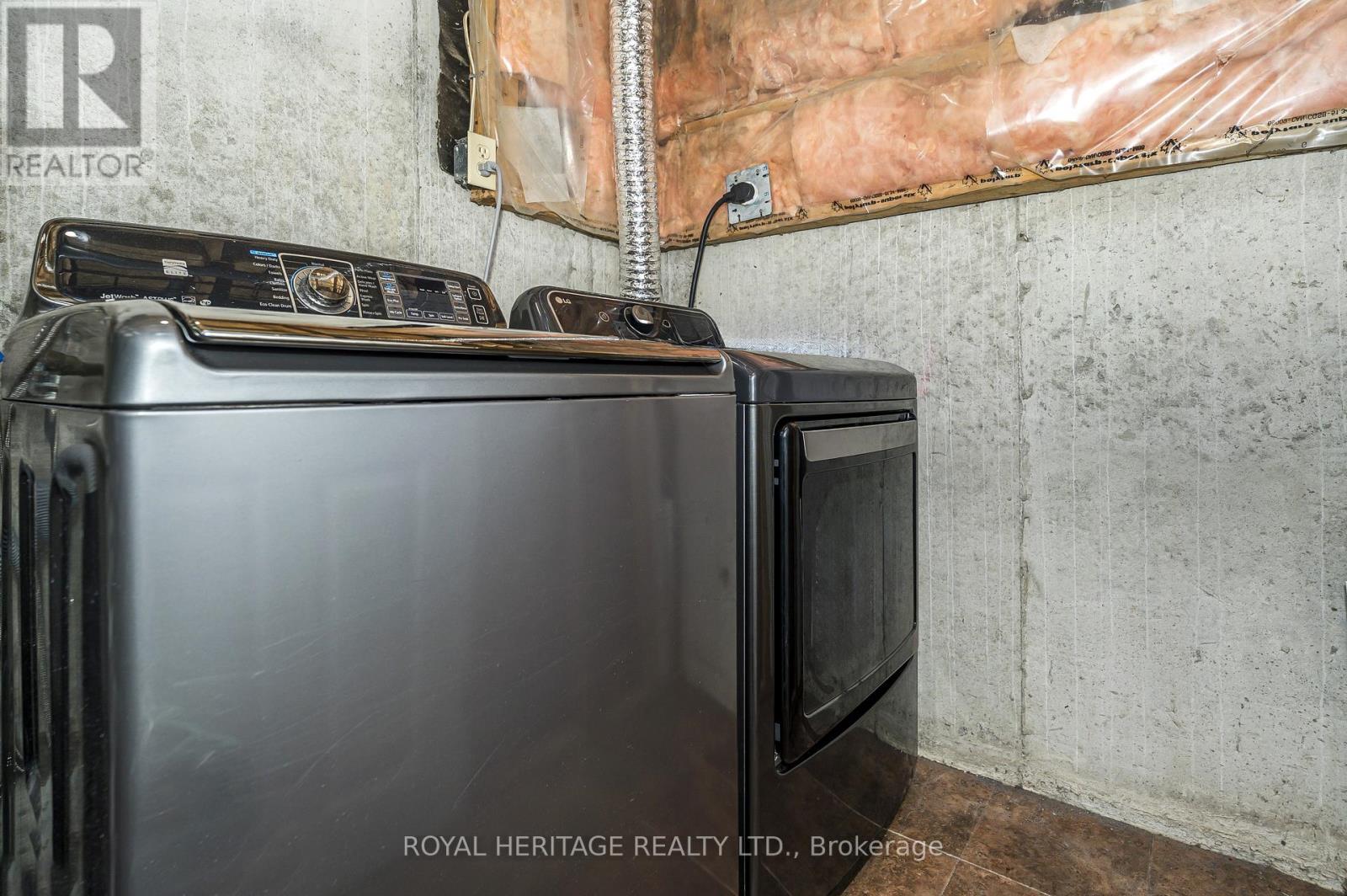 35 Hughes Crescent, Ajax, Ontario  L1T 3P9 - Photo 30 - E13212348