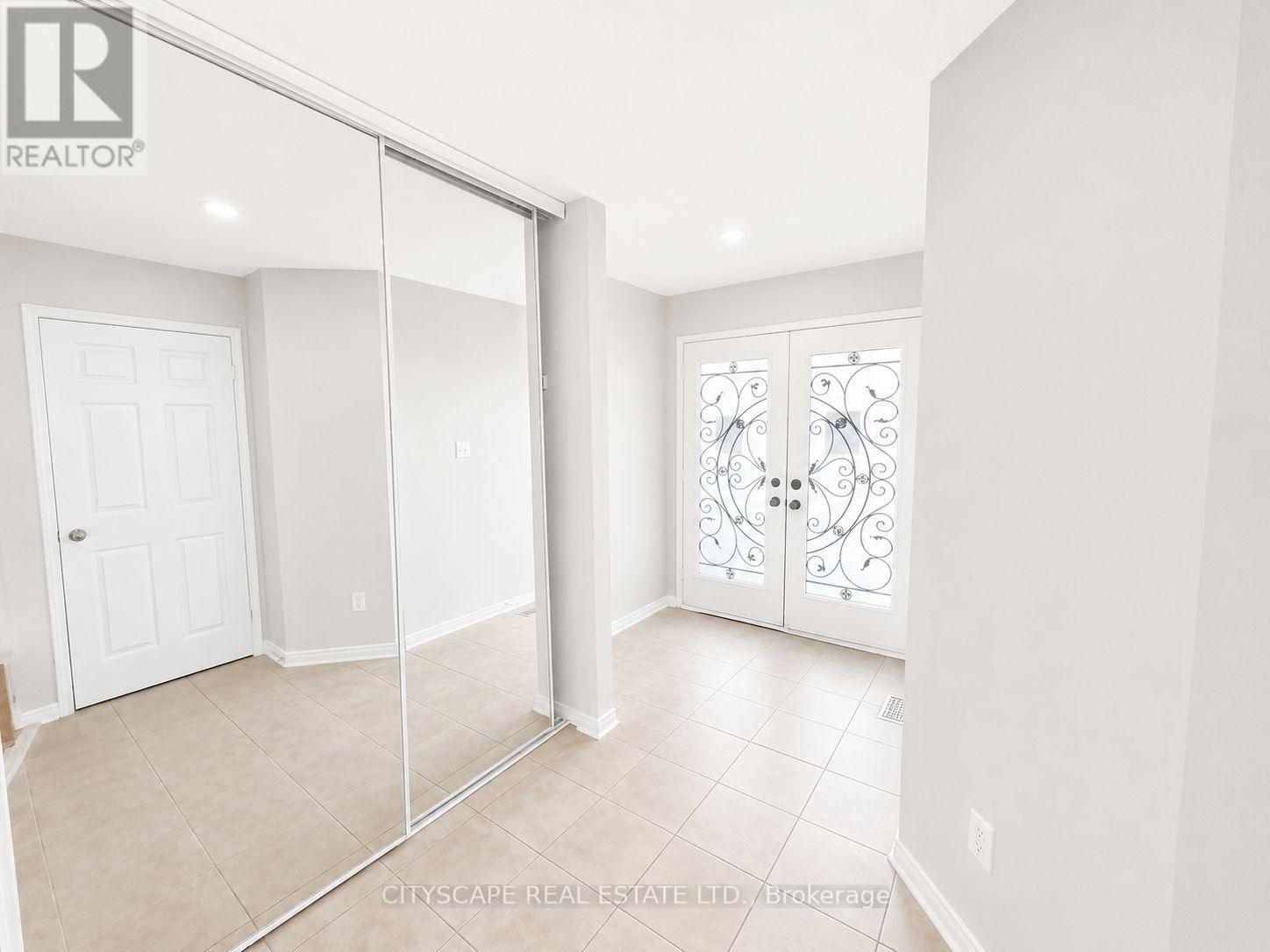 68 Vintage Gate, Brampton, Ontario  L6X 5C2 - Photo 5 - W13212354