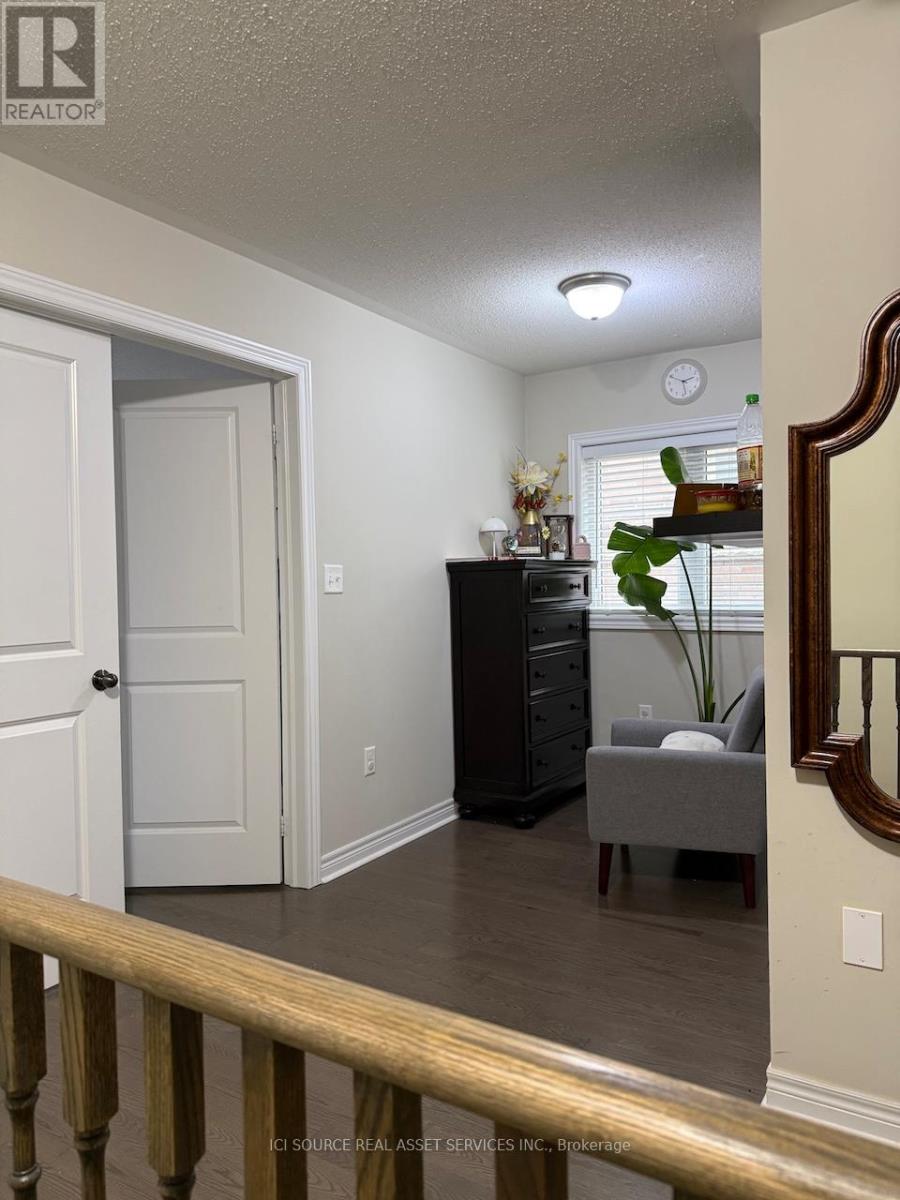 25 Rangemore Road, Brampton, Ontario  L7A 4V7 - Photo 11 - W13212374