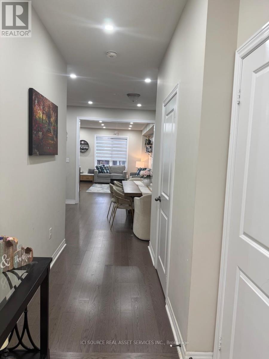 25 Rangemore Road, Brampton, Ontario  L7A 4V7 - Photo 2 - W13212374