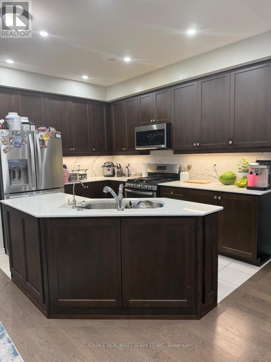 25 Rangemore Road, Brampton, Ontario  L7A 4V7 - Photo 4 - W13212374
