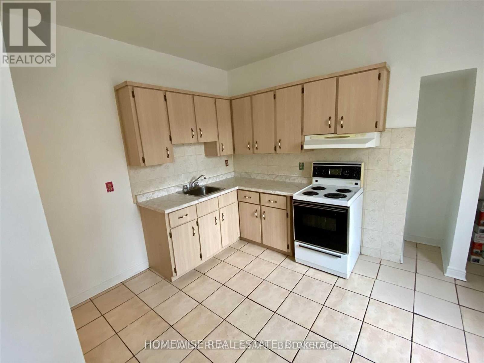 1 - 1582 Queen Street W, Toronto, Ontario  M6R 1A6 - Photo 3 - W13212398