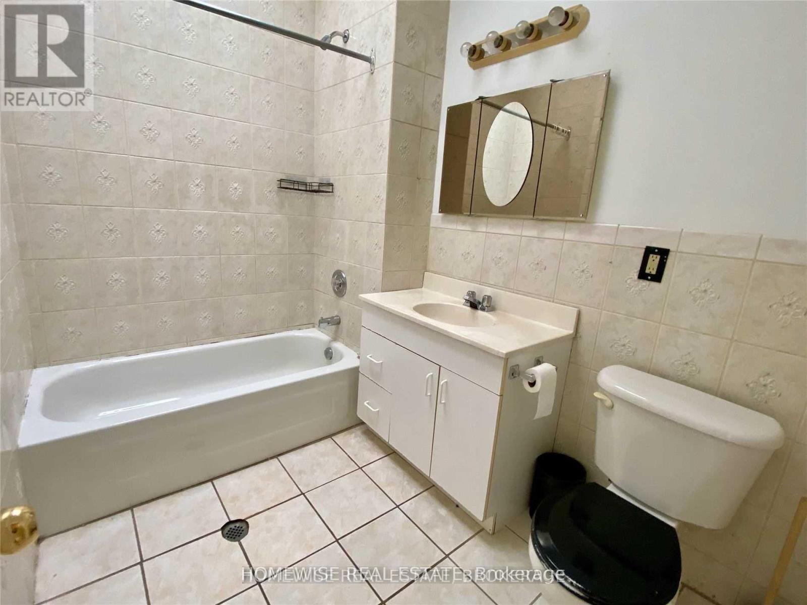 1 - 1582 Queen Street W, Toronto, Ontario  M6R 1A6 - Photo 8 - W13212398