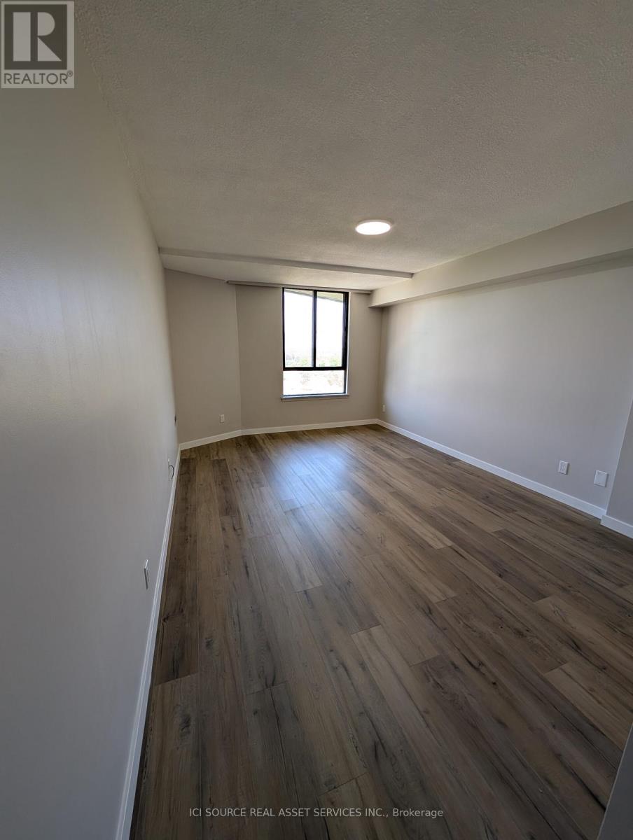 E3 - 284 Mill Road, Toronto, Ontario  M9C 4W6 - Photo 10 - W13212402