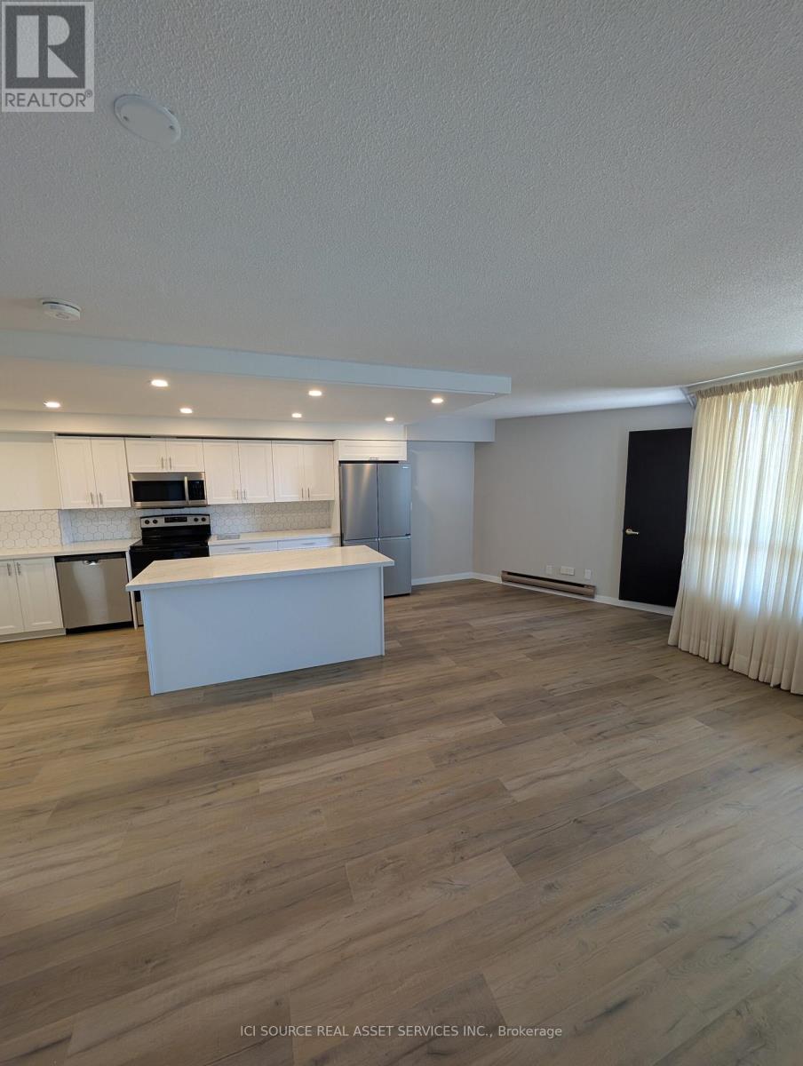 E3 - 284 Mill Road, Toronto, Ontario  M9C 4W6 - Photo 4 - W13212402