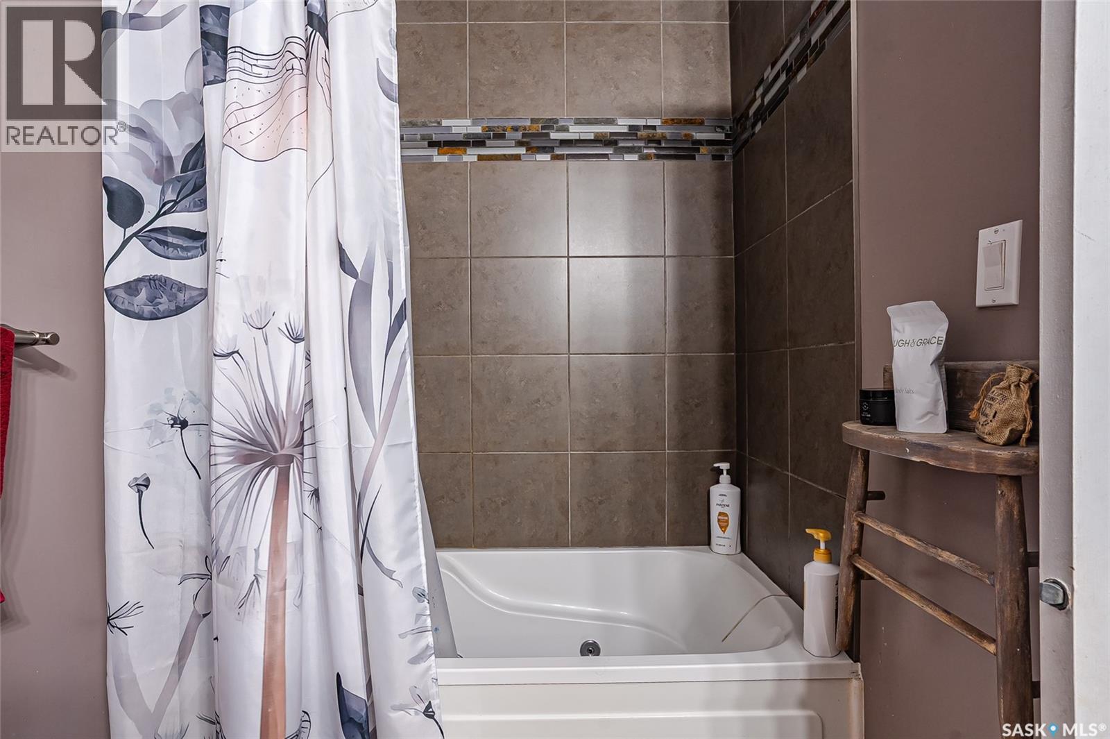 215 Neatby Crescent, Saskatoon, Saskatchewan  S7M 4W9 - Photo 30 - SK037404