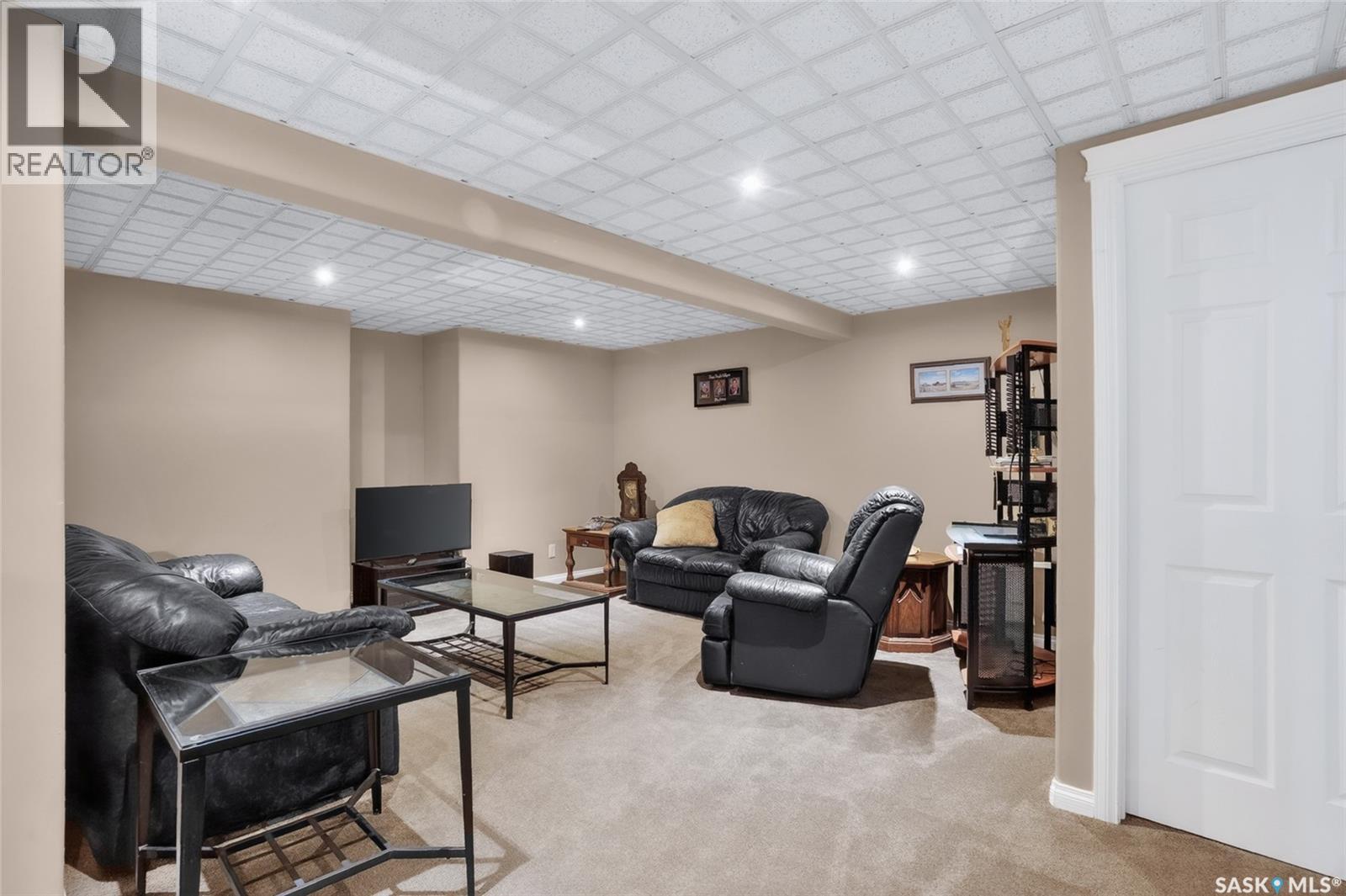 215 Neatby Crescent, Saskatoon, Saskatchewan  S7M 4W9 - Photo 33 - SK037404