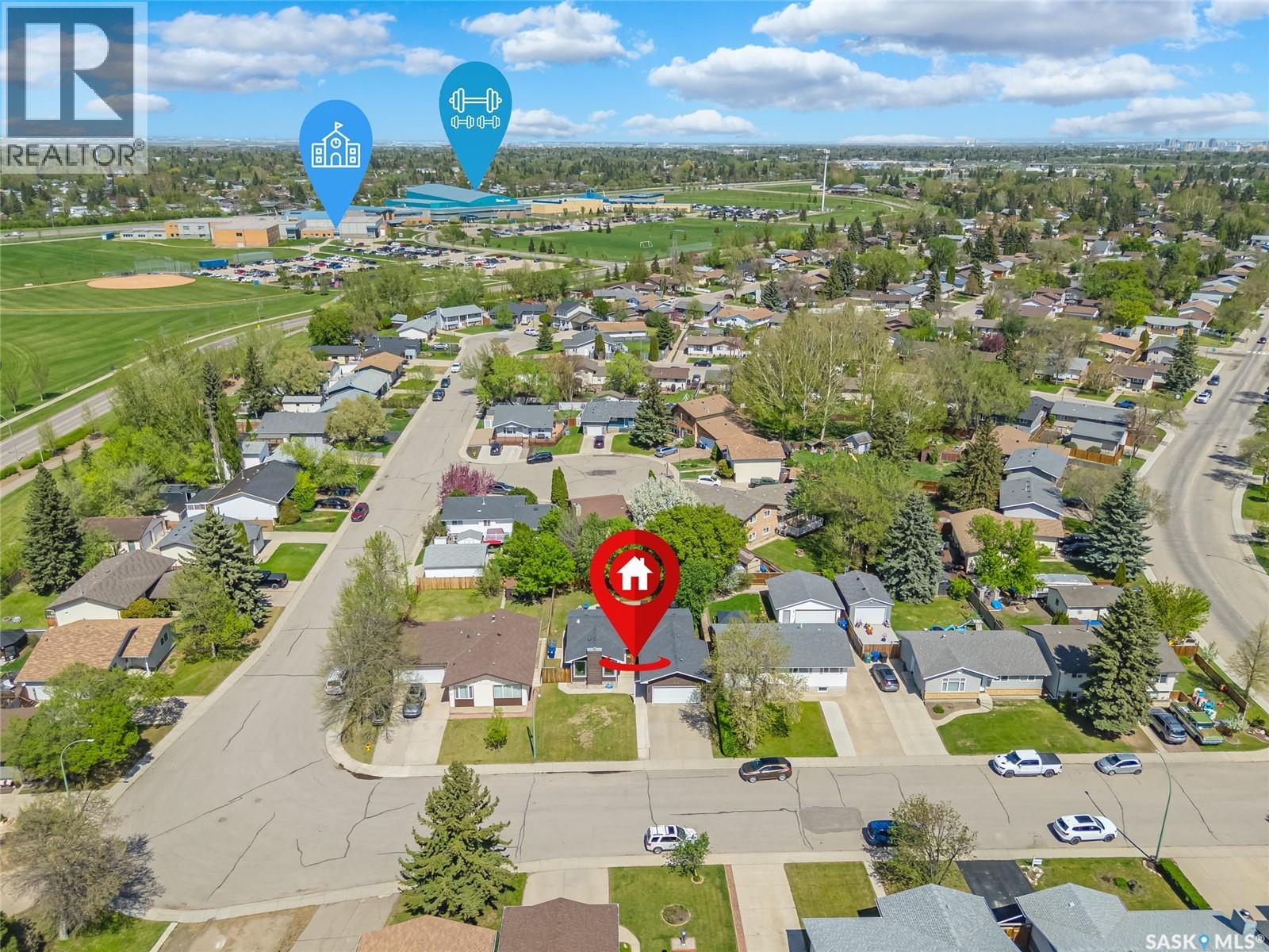 215 Neatby Crescent, Saskatoon, Saskatchewan  S7M 4W9 - Photo 4 - SK037404