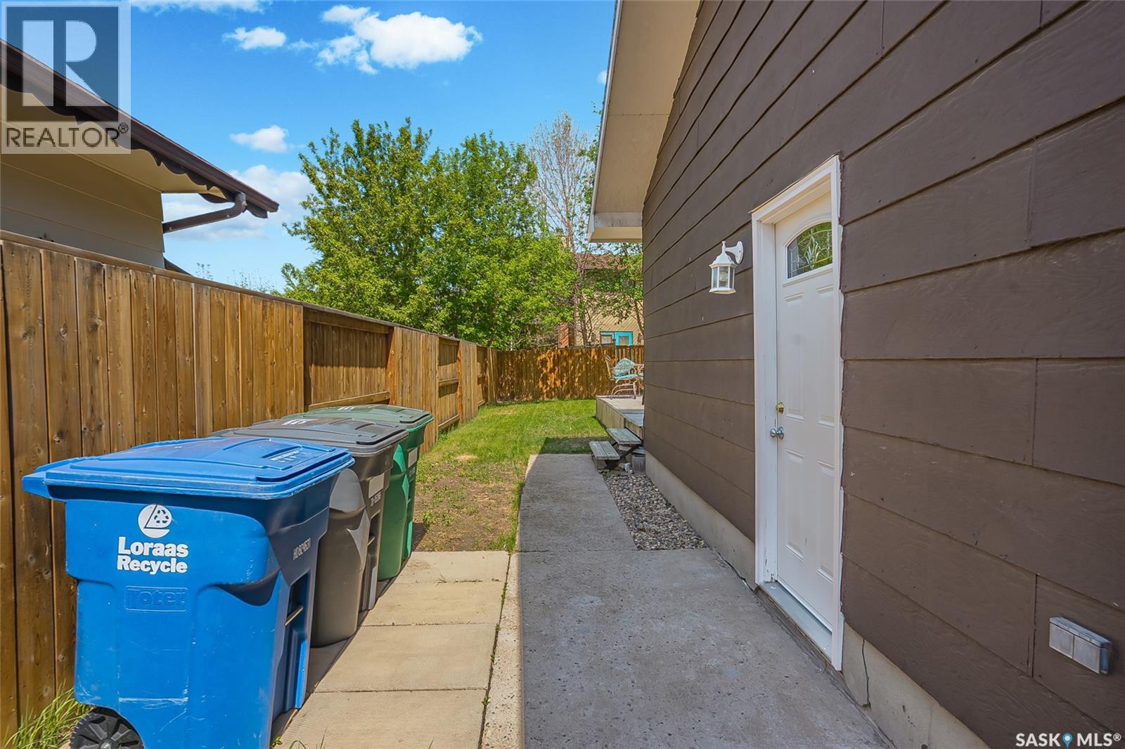 215 Neatby Crescent, Saskatoon, Saskatchewan  S7M 4W9 - Photo 51 - SK037404