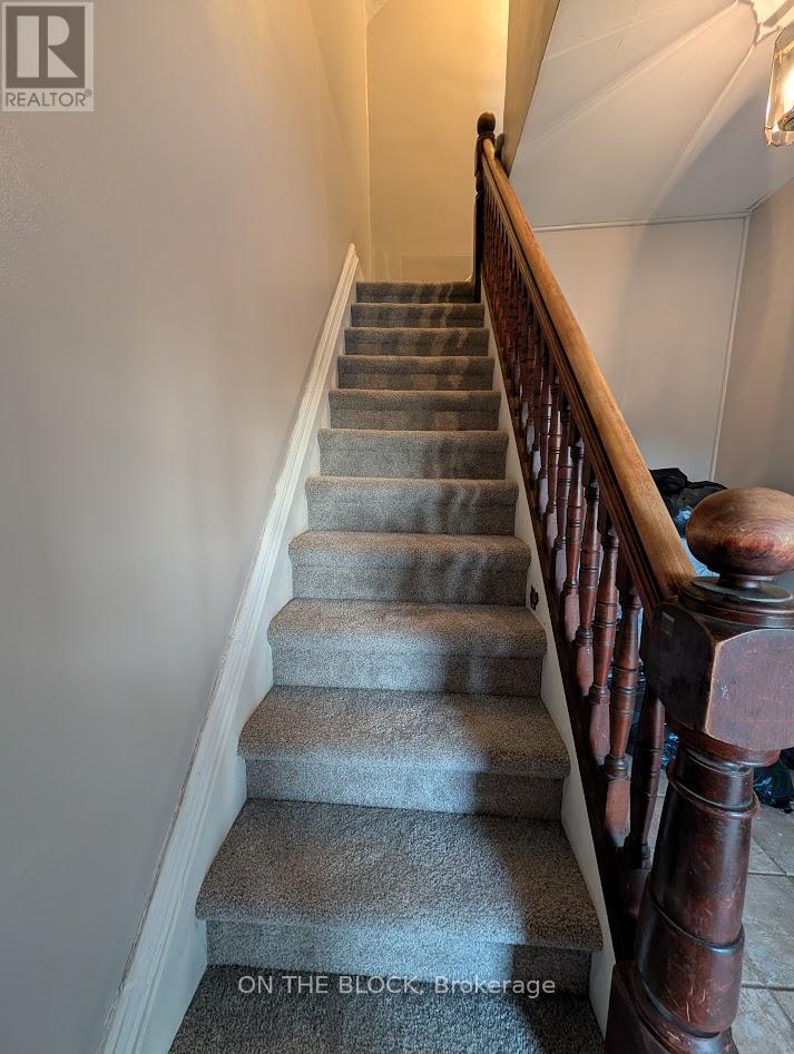 5b South Edgeware Road, St. Thomas, Ontario  N5P 2G8 - Photo 6 - X13212404