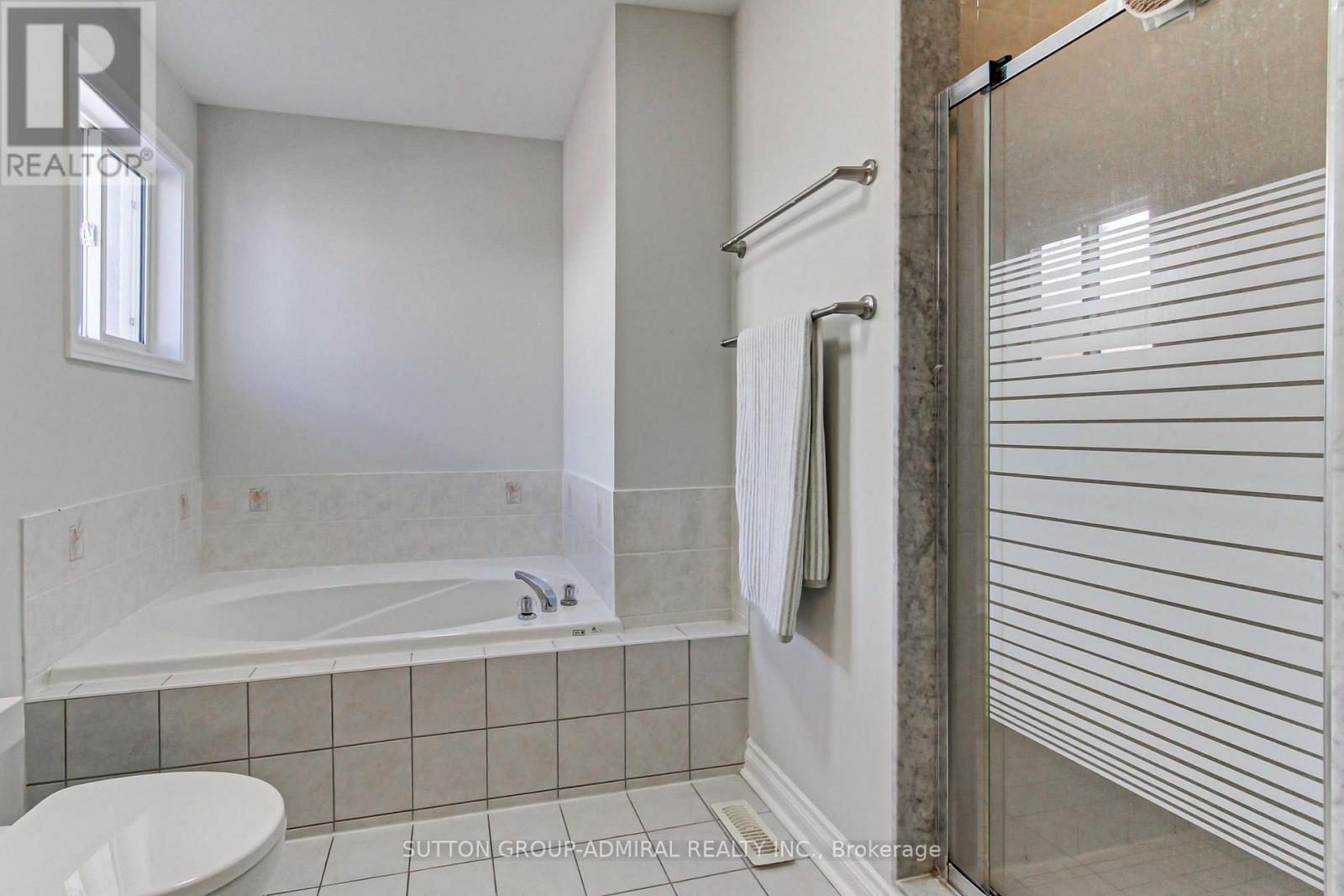 87 Stemmle Drive, Aurora, Ontario  L4G 6N4 - Photo 12 - N12761466