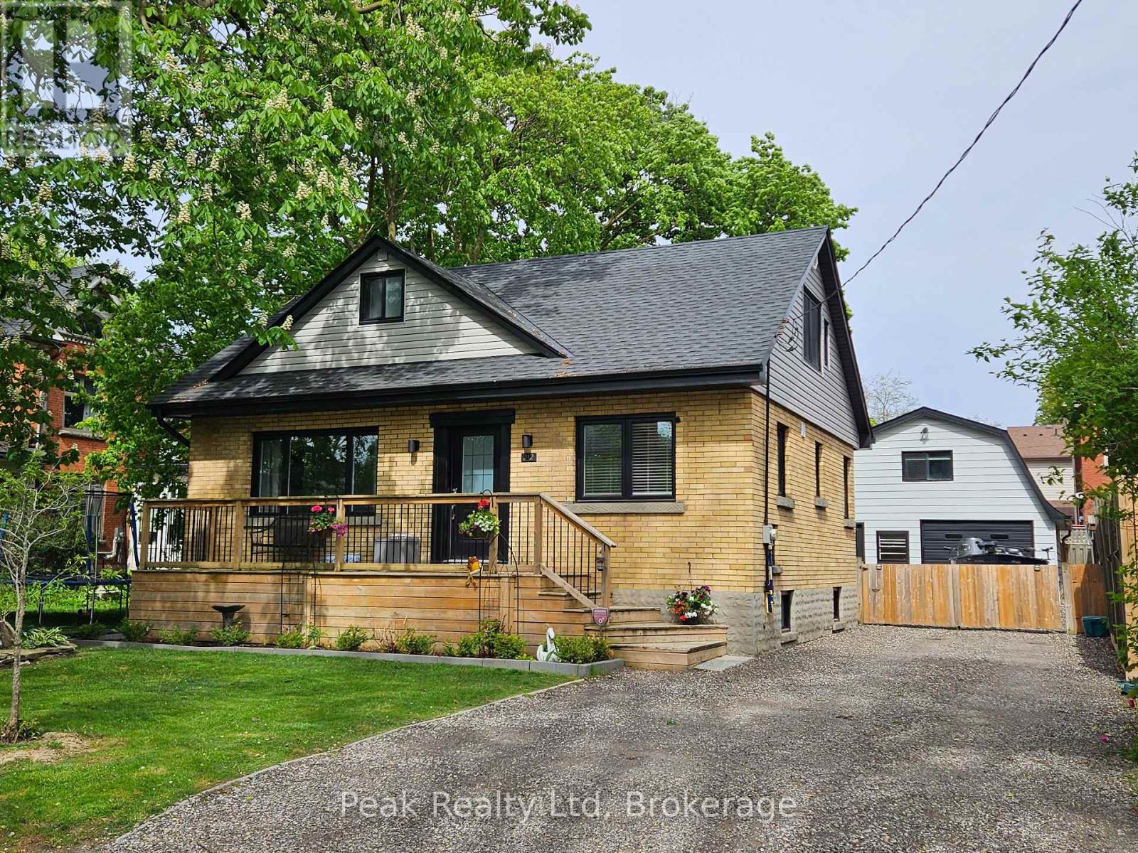 212 Church Street, Stratford, Ontario N5A 2R6 - Photo 1 - X13212482