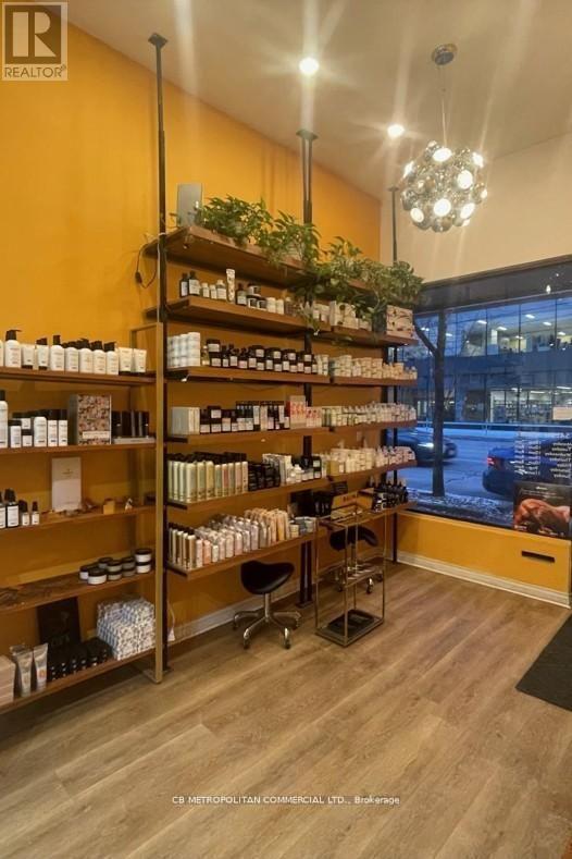 Main - 984 Queen Street W, Toronto, Ontario  M6J 1H1 - Photo 3 - C13212446
