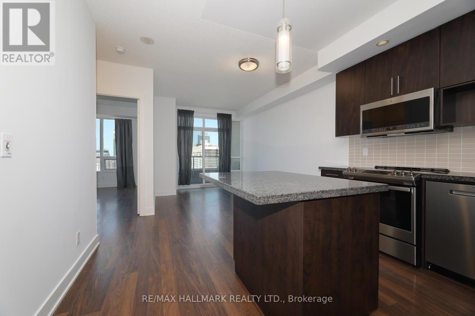 2310 - 120 Homewood Avenue, Toronto, Ontario  M4Y 2J3 - Photo 10 - C13212470