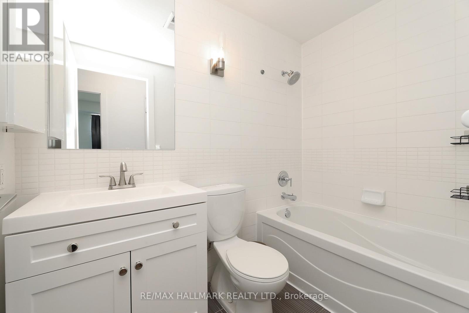 2310 - 120 Homewood Avenue, Toronto, Ontario  M4Y 2J3 - Photo 19 - C13212470