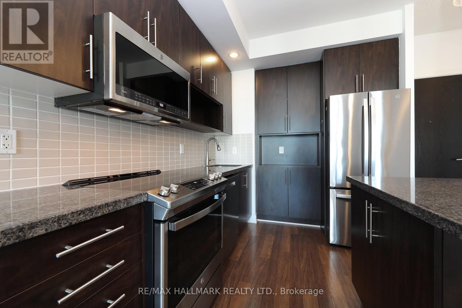 2310 - 120 Homewood Avenue, Toronto, Ontario  M4Y 2J3 - Photo 9 - C13212470