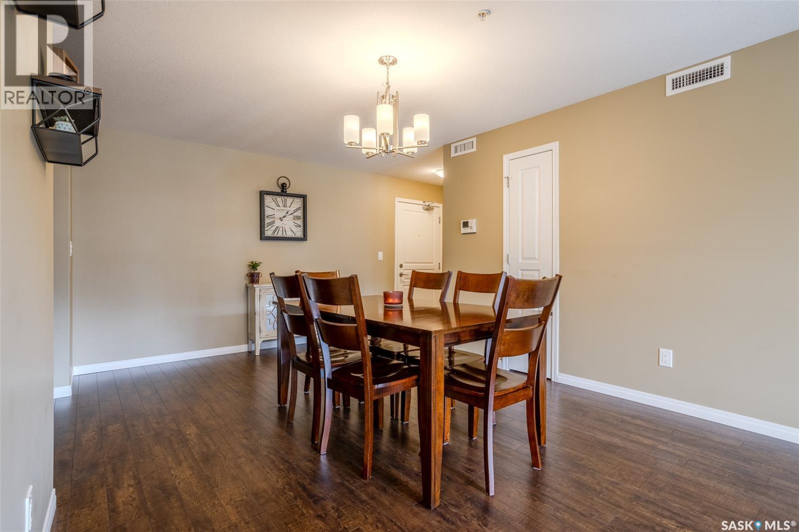 5109 110 Willis Crescent, Saskatoon, Saskatchewan  S7T 0N5 - Photo 4 - SK037475