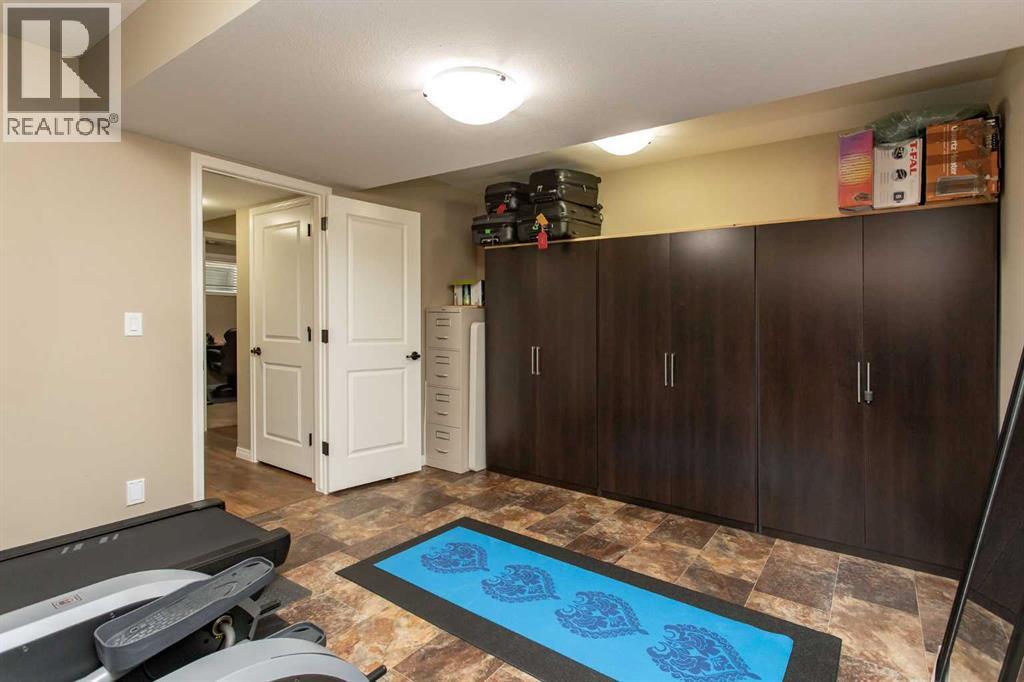 42 Vista Close, Red Deer, Alberta  T4R 0N8 - Photo 25 - A2310816