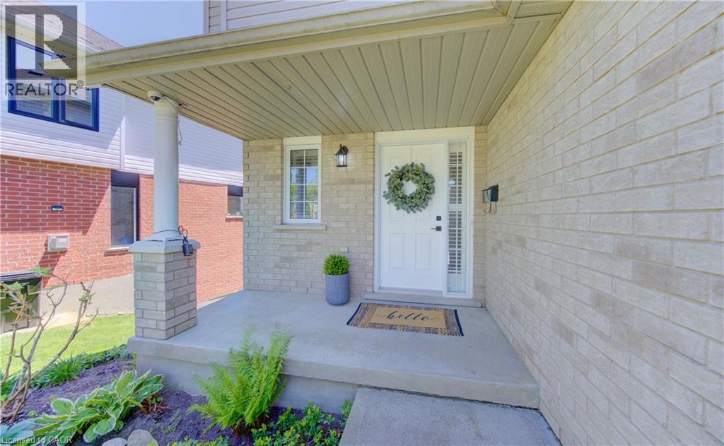 109 Marl Meadow Drive, Kitchener, Ontario N2R 1L4 - Photo 2 - 40832630