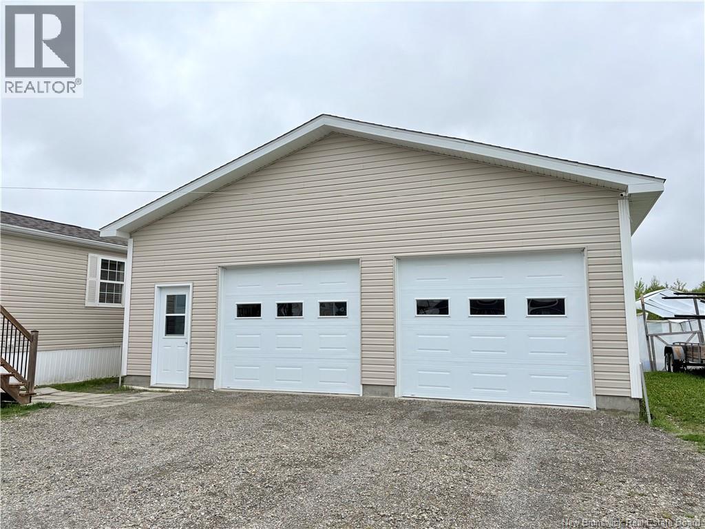 36 Soucy Street, Saint-Léonard, New Brunswick  E7E 2V4 - Photo 3 - NB136681