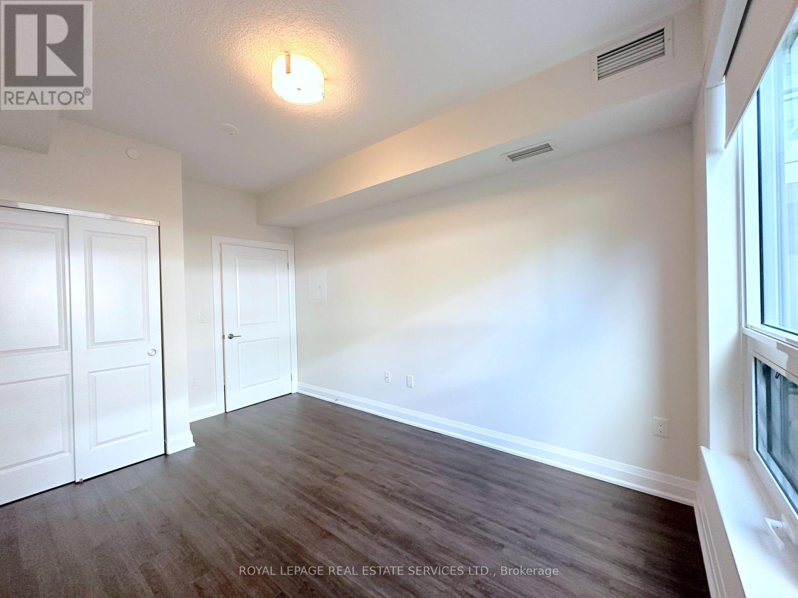 101 - 2333 Taunton Road, Oakville, Ontario  L6H 0N5 - Photo 8 - W13212428