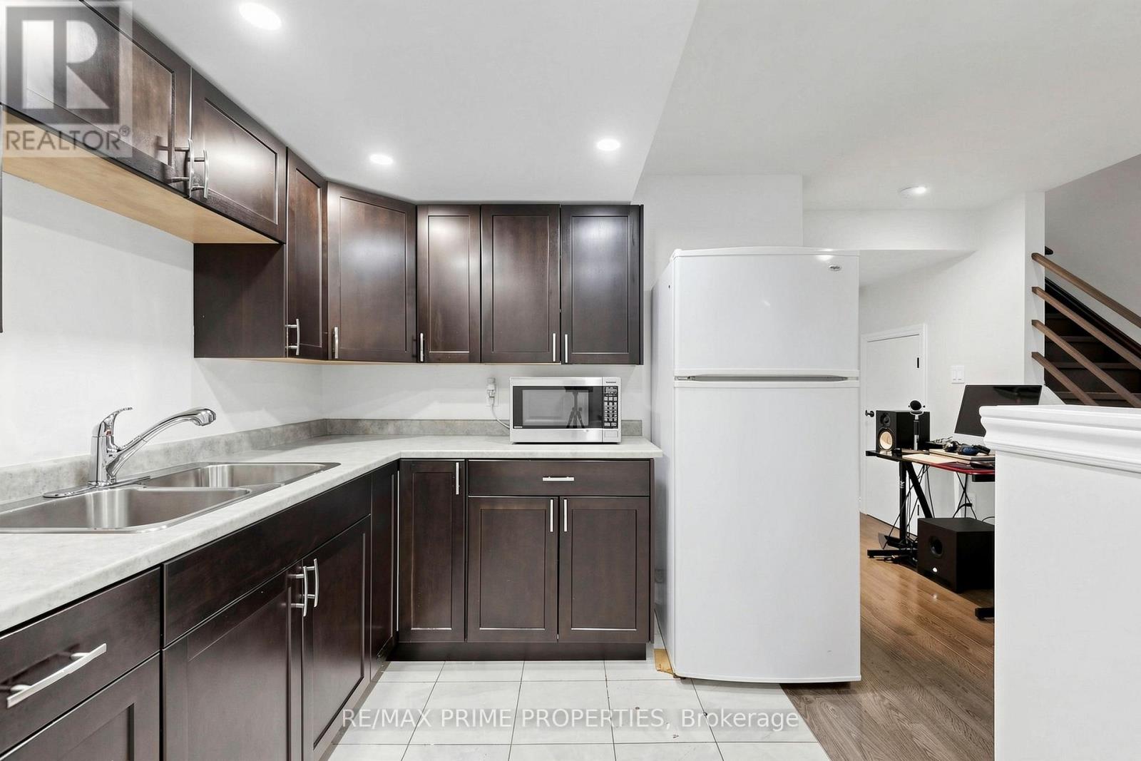 68 Harbourtown Crescent, Brampton, Ontario  L6V 4P5 - Photo 36 - W13212442