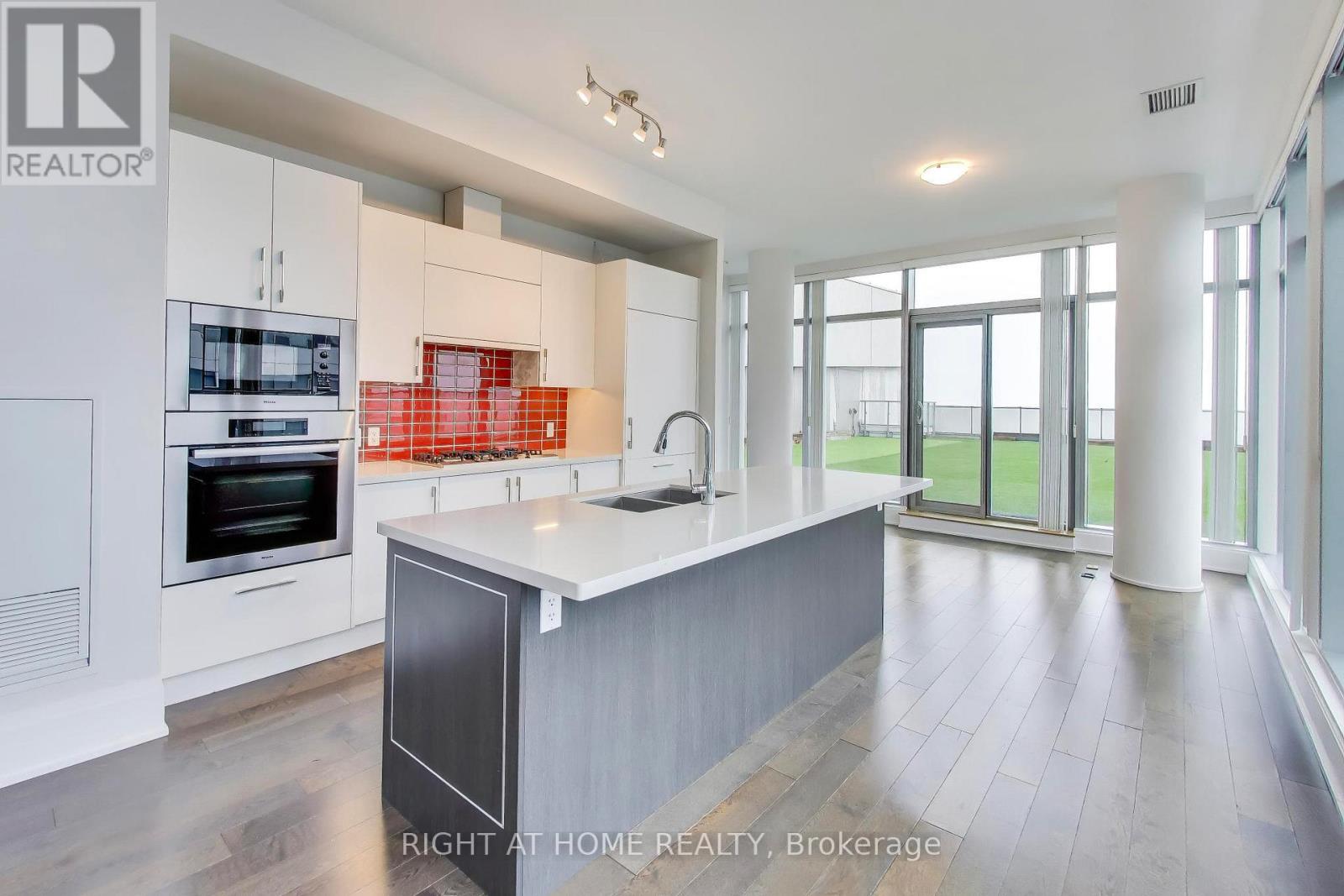 1126 - 39 Queens Quay E, Toronto, Ontario  M5E 0A5 - Photo 15 - C13212518