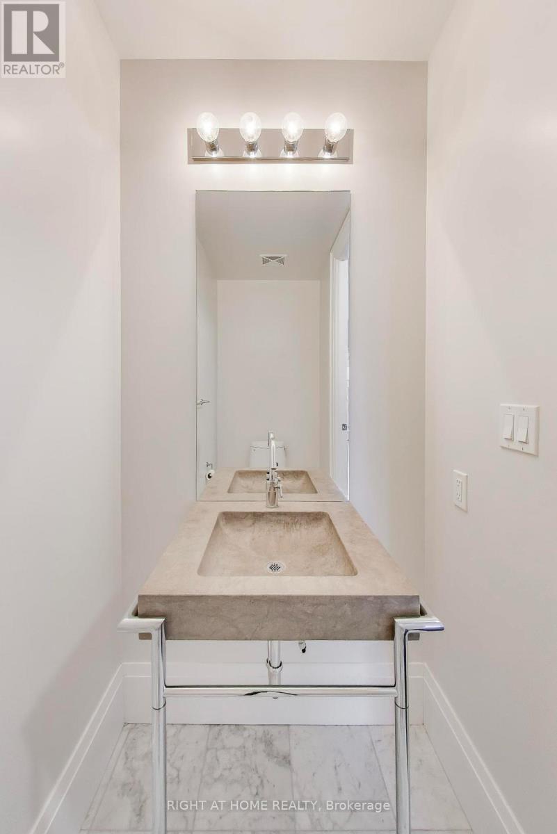 1126 - 39 Queens Quay E, Toronto, Ontario  M5E 0A5 - Photo 22 - C13212518