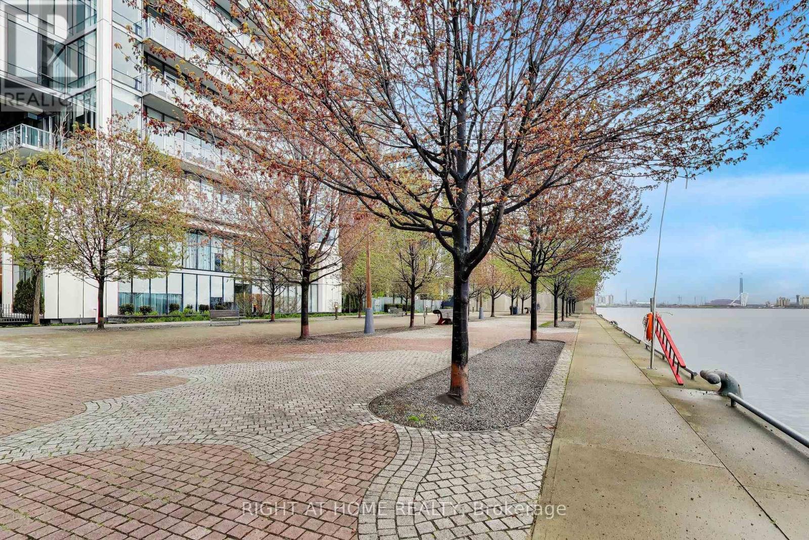 1126 - 39 Queens Quay E, Toronto, Ontario  M5E 0A5 - Photo 34 - C13212518