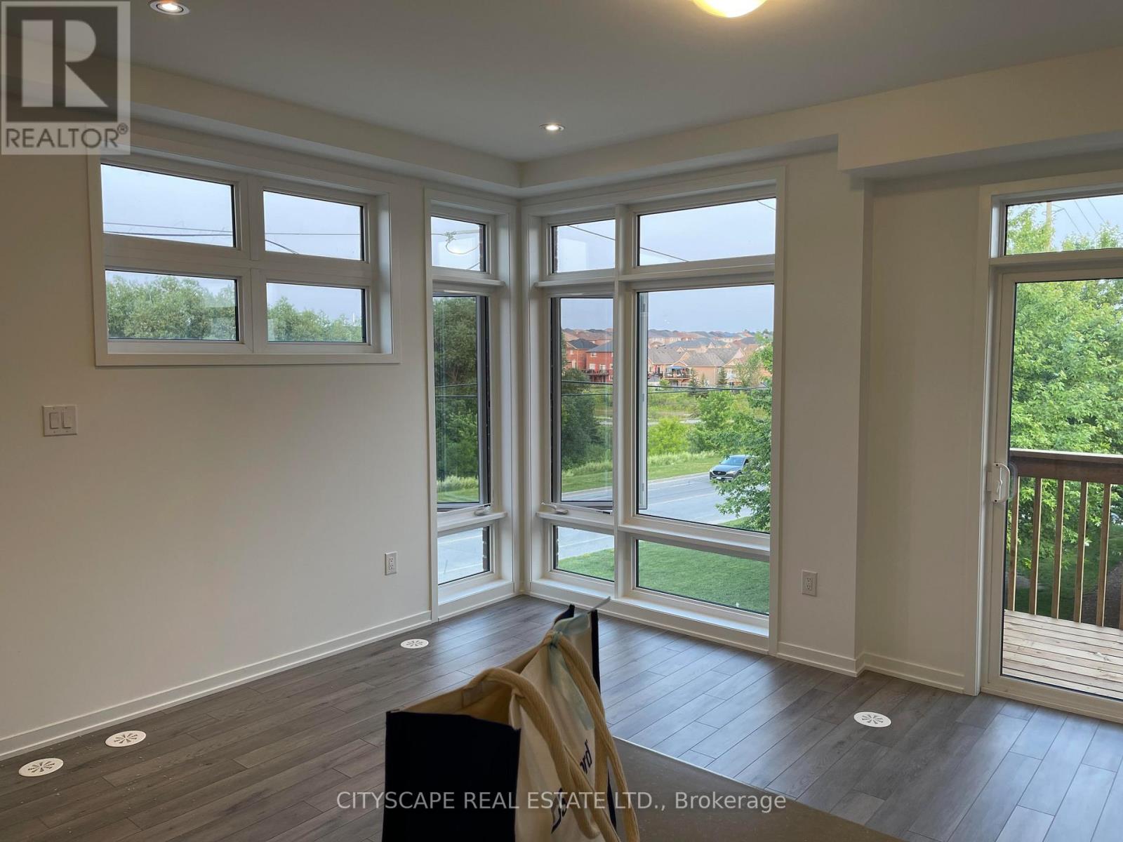 801 Heathrow Path, Oshawa, Ontario L1H 7K5 - Photo 1 - E13212516
