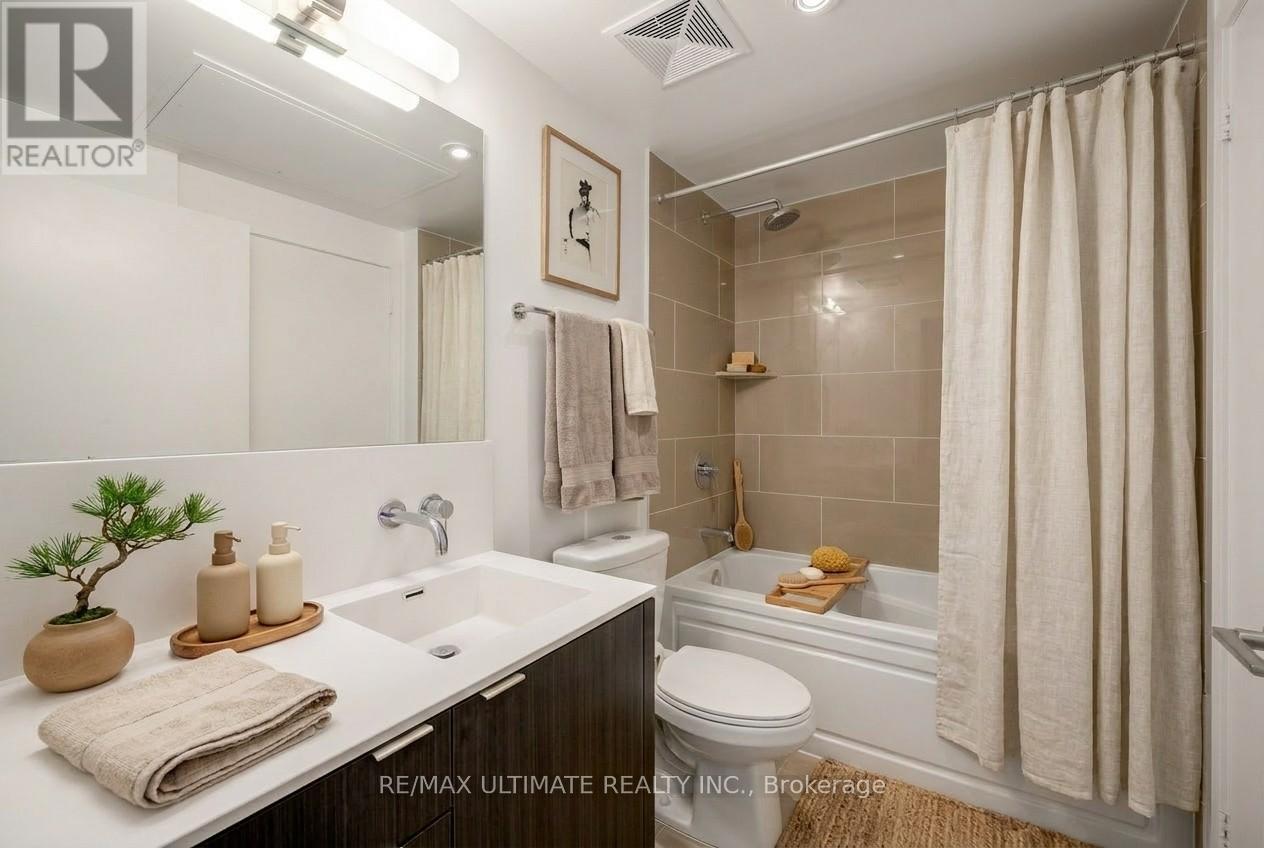 4203 - 88 Harbour Street, Toronto, Ontario  M5J 0C3 - Photo 16 - C13164356