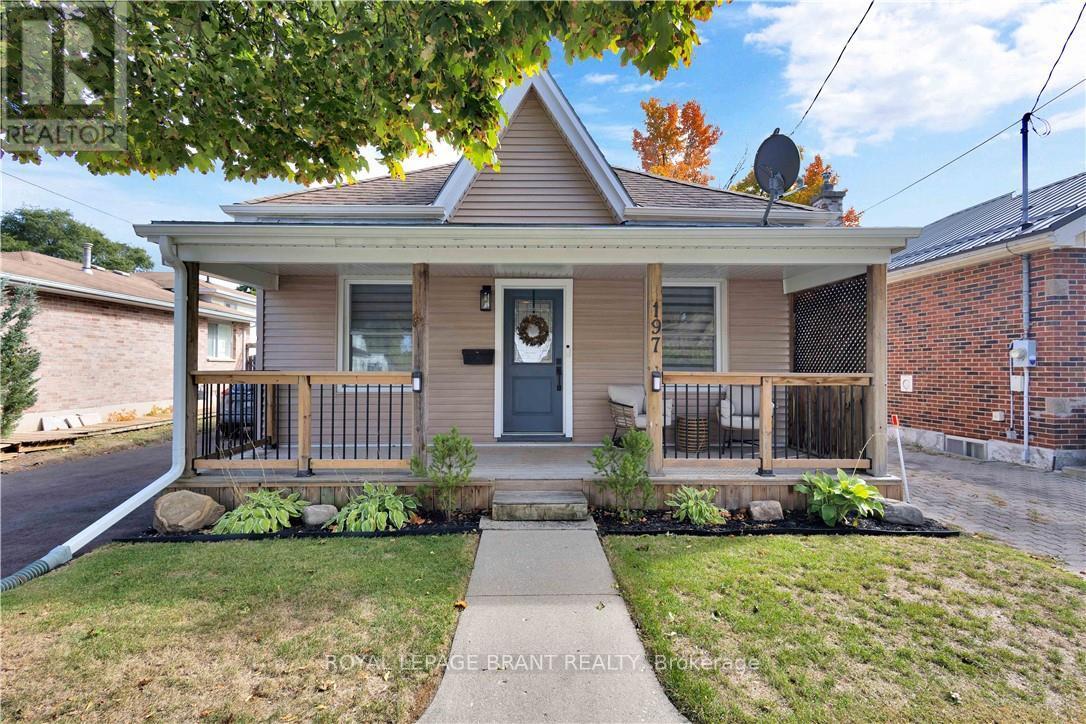 197 Grand Street, Brantford, Ontario  N3R 4C2 - Photo 1 - X13212536
