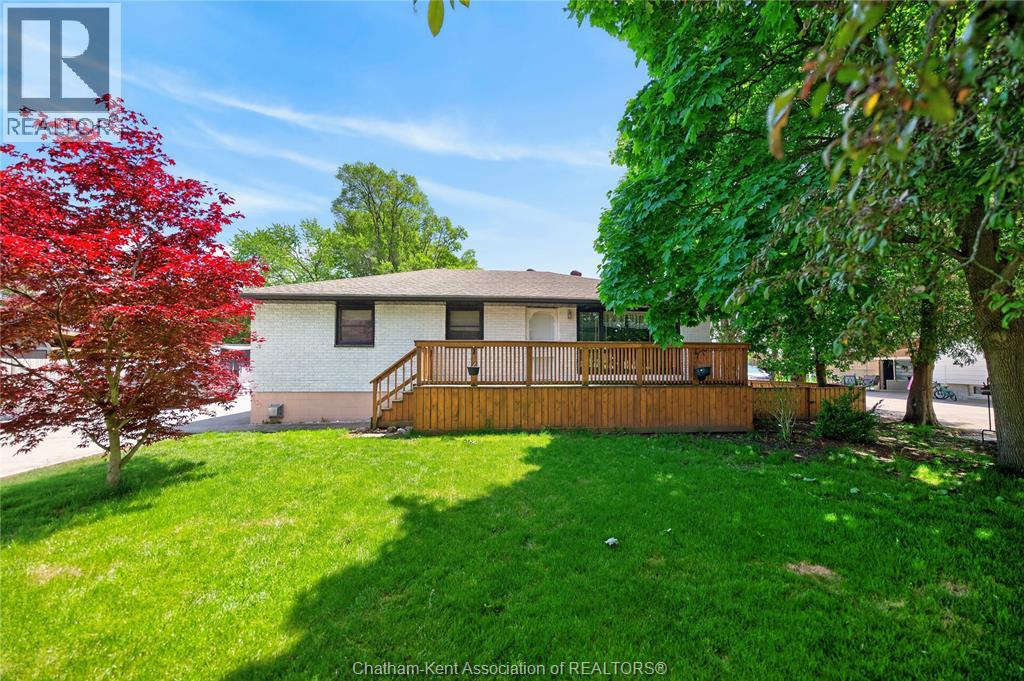 MLS# 26012477: 944 MCNAUGHTON AVENUE, Chatham, Canada