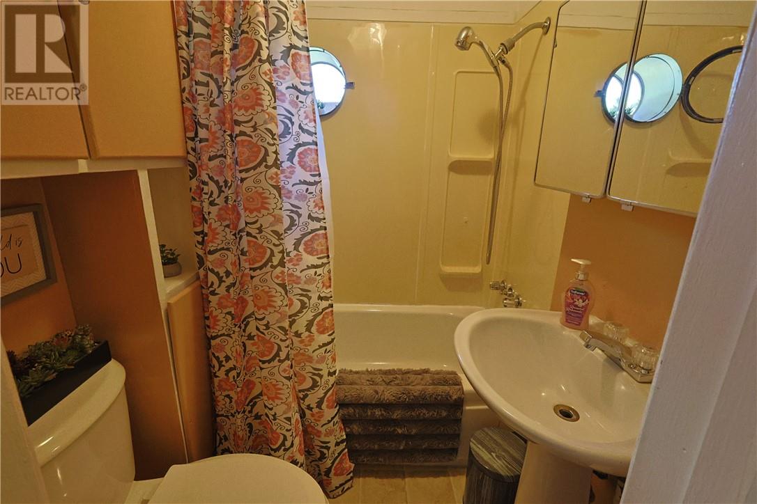 236-238 Secord Street, Espanola, Ontario  P3E 1G9 - Photo 17 - 2128123
