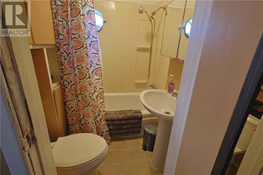 236-238 Secord Street, Espanola, Ontario  P3E 1G9 - Photo 18 - 2128123