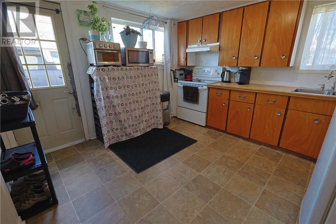 236-238 Secord Street, Espanola, Ontario  P3E 1G9 - Photo 9 - 2128123