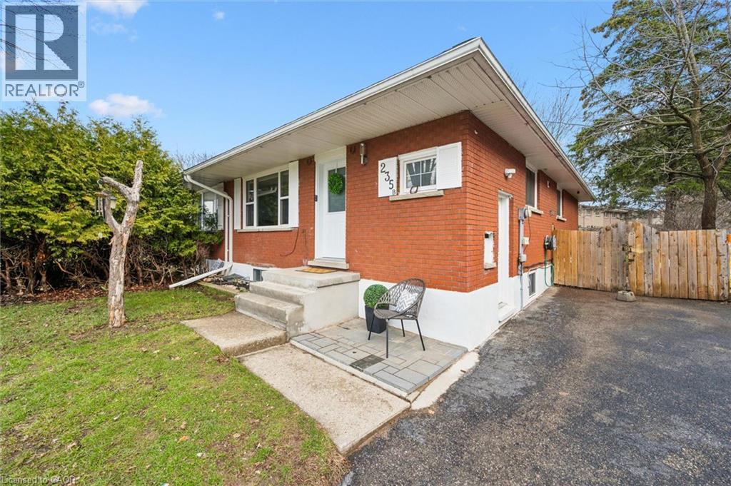 235 Cedarbrae Avenue Unit# B, Waterloo, Ontario  N2L 4S8 - Photo 3 - 40819990