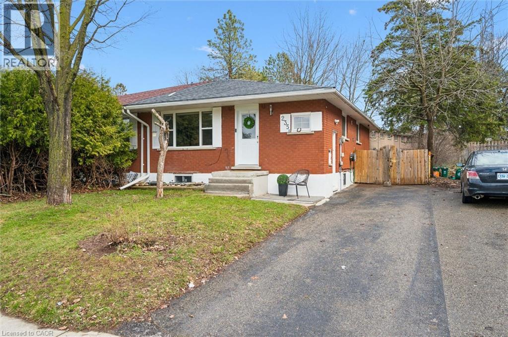 235 Cedarbrae Avenue Unit# B, Waterloo, Ontario  N2L 4S8 - Photo 2 - 40819990
