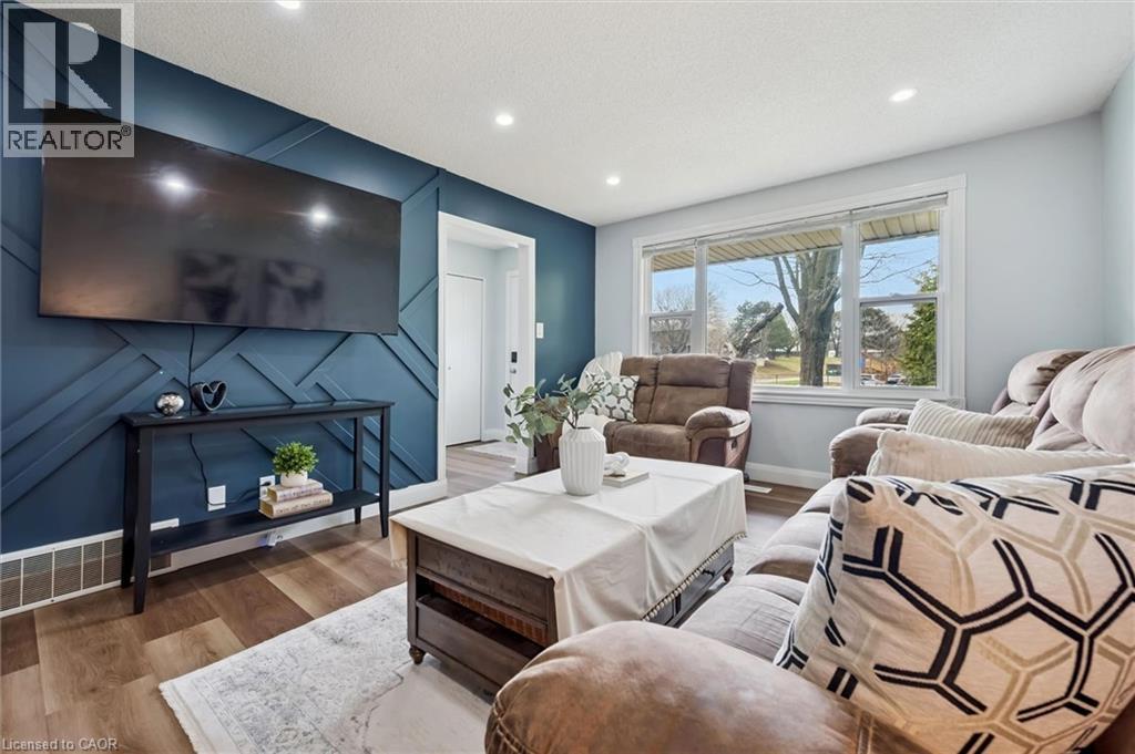 235 Cedarbrae Avenue Unit# B, Waterloo, Ontario  N2L 4S8 - Photo 9 - 40819990